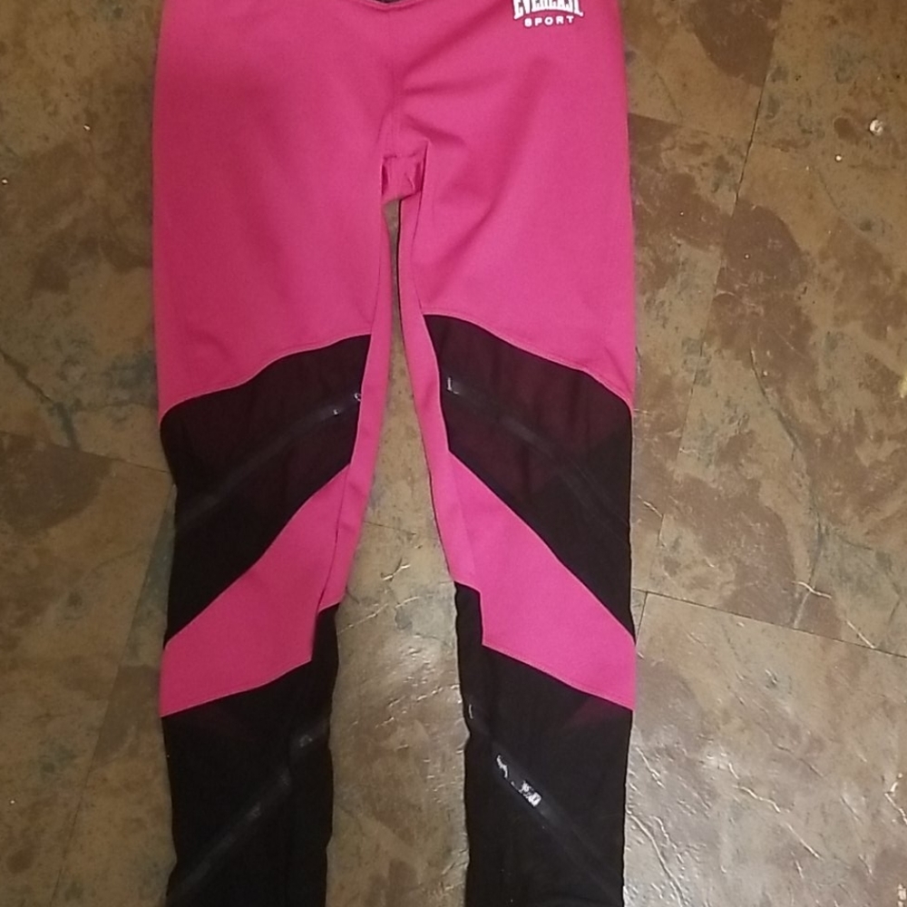Athletic leggings